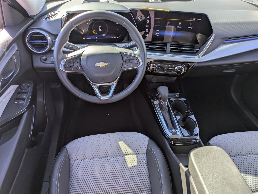 Thumbnail: 2025 Chevrolet Trax - 25