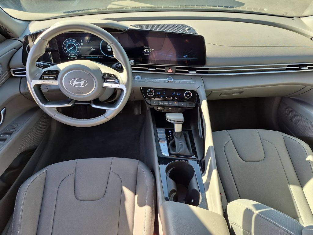 Thumbnail: 2025 Hyundai Elantra - 26