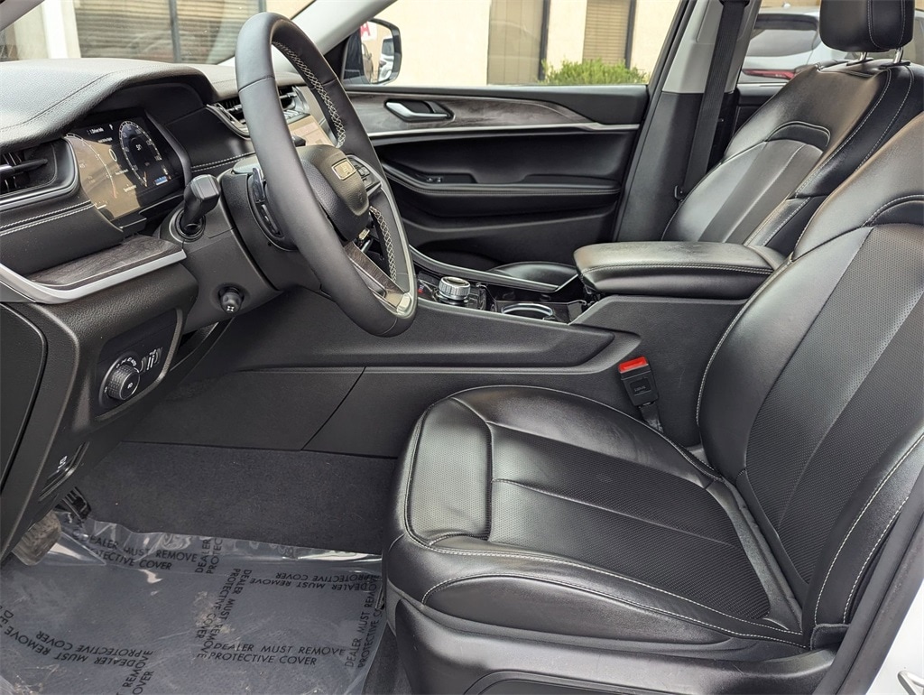 Used 2023 Jeep Grand Cherokee For Sale at AVIS Car Sales Used 2023 Jeep Grand Cherokee For Sale at AVIS Car Sales