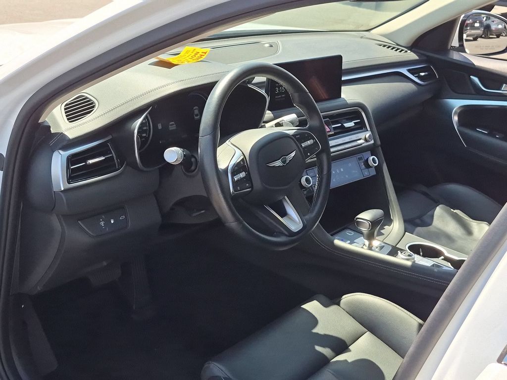 Thumbnail: 2025 Genesis G70 - 15
