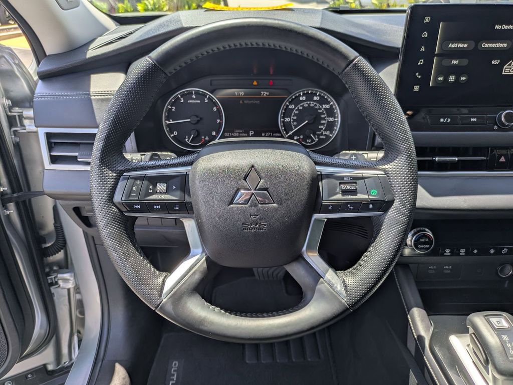 Thumbnail: 2025 Mitsubishi Outlander - 19