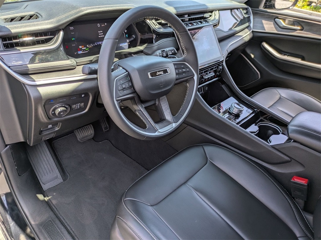 Thumbnail: 2023 Jeep Grand Cherokee - 18