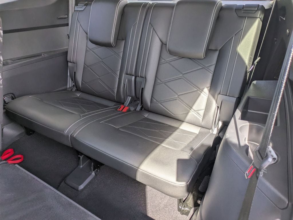 Thumbnail: 2025 Volkswagen Atlas - 28