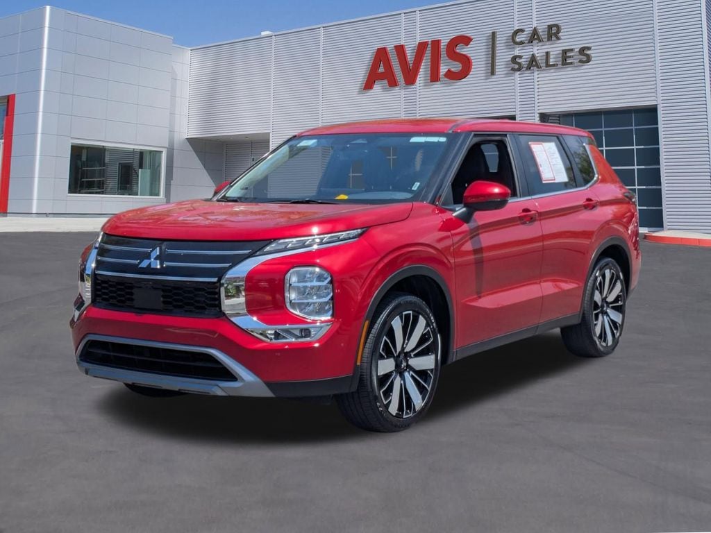 2025 Mitsubishi Outlander SE 2WD's photo