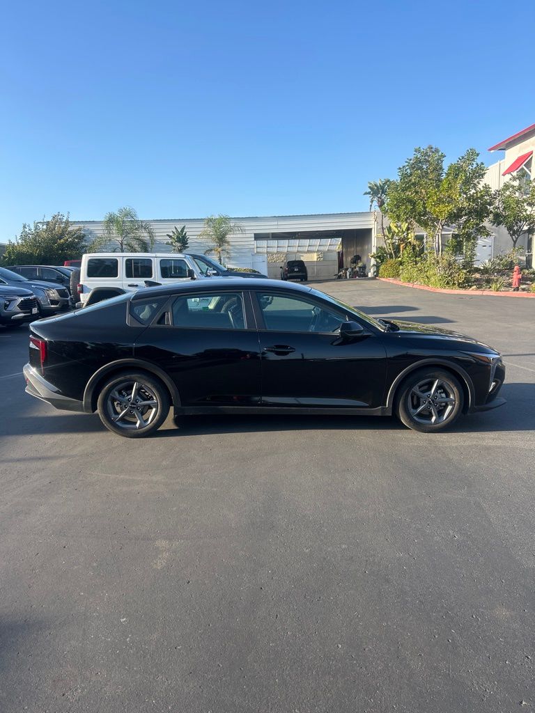 Thumbnail: 2025 Kia K4 - 3