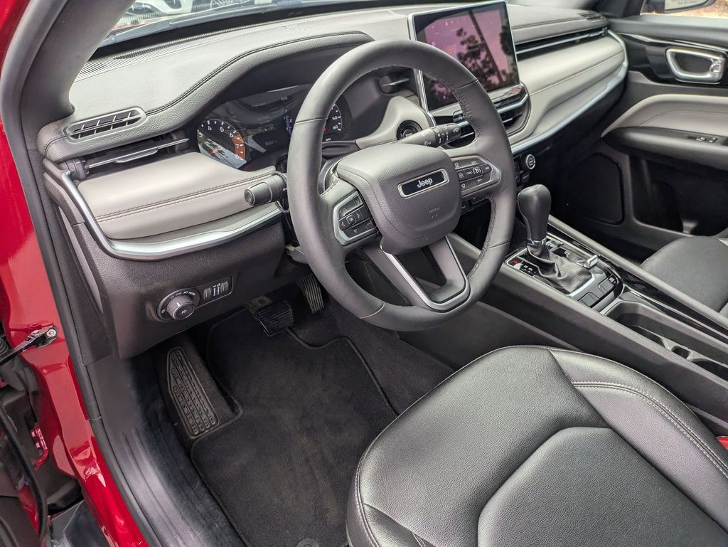 Thumbnail: 2025 Jeep Compass - 15