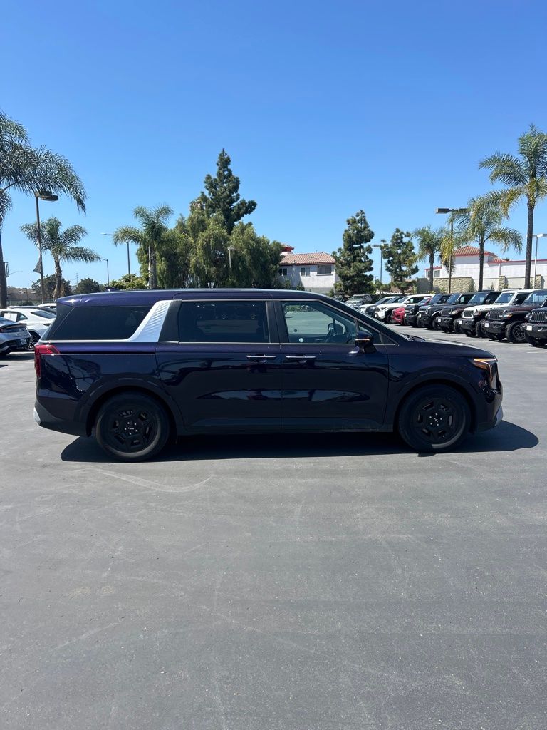 Thumbnail: 2025 Kia Carnival - 10