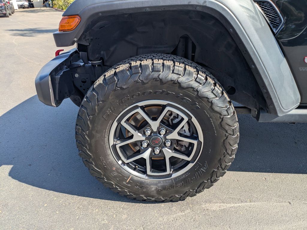 Thumbnail: 2025 Jeep Wrangler - 13