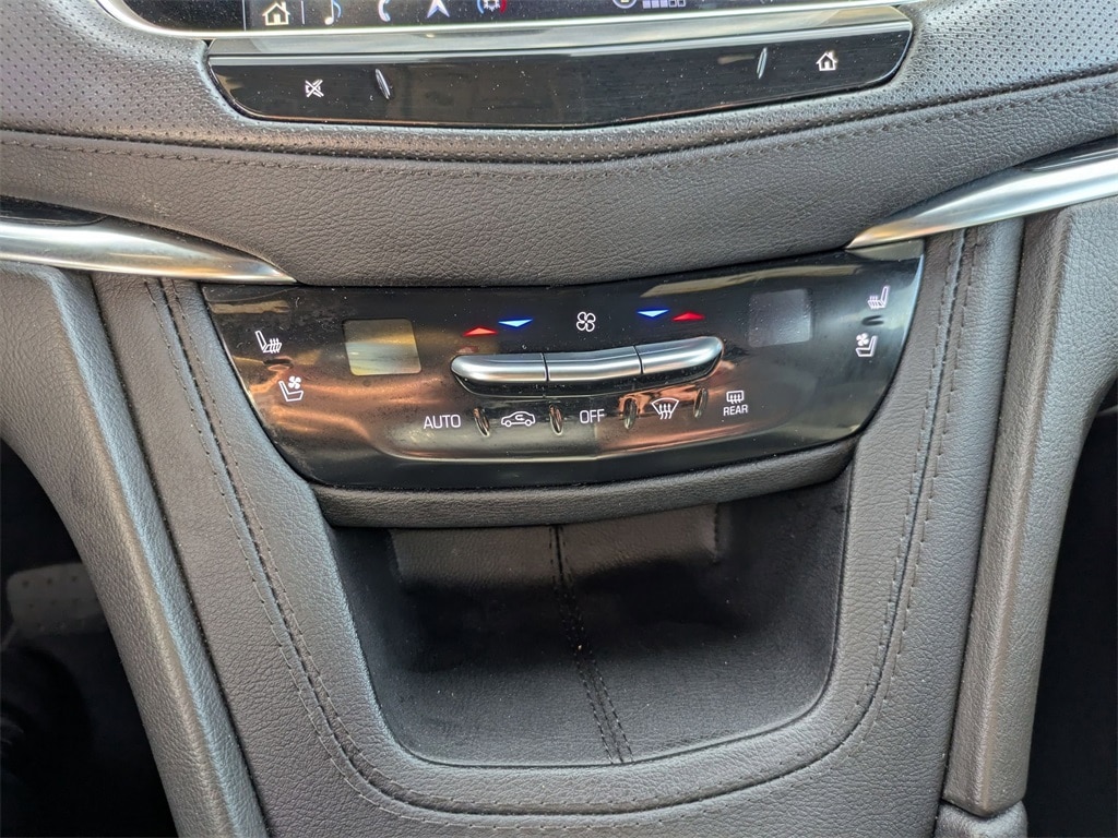 Thumbnail: 2024 Cadillac XT5 - 22