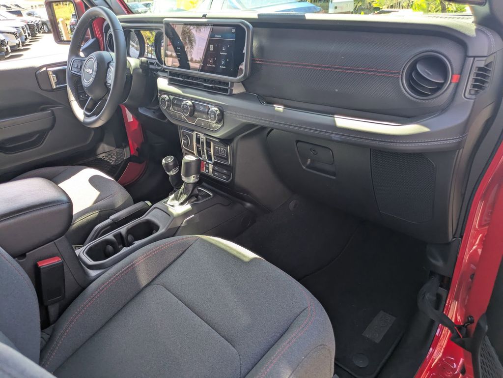 Thumbnail: 2025 Jeep Wrangler - 30