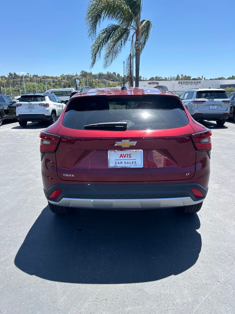Thumbnail: 2025 Chevrolet Trax - 11