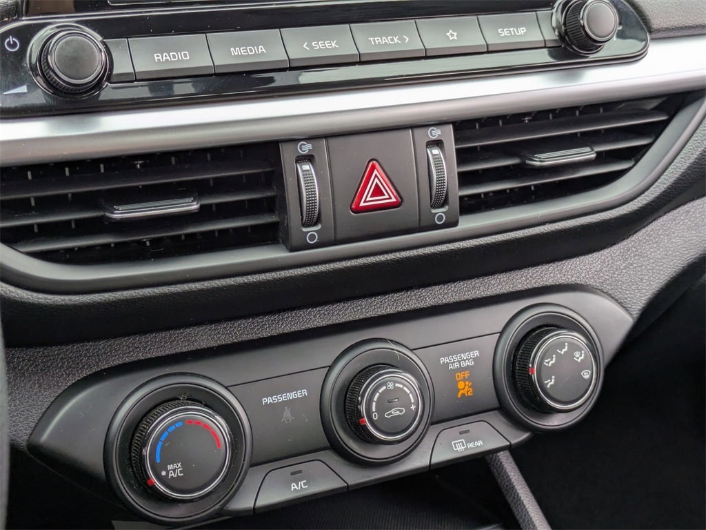 Thumbnail: 2024 Kia Forte - 22