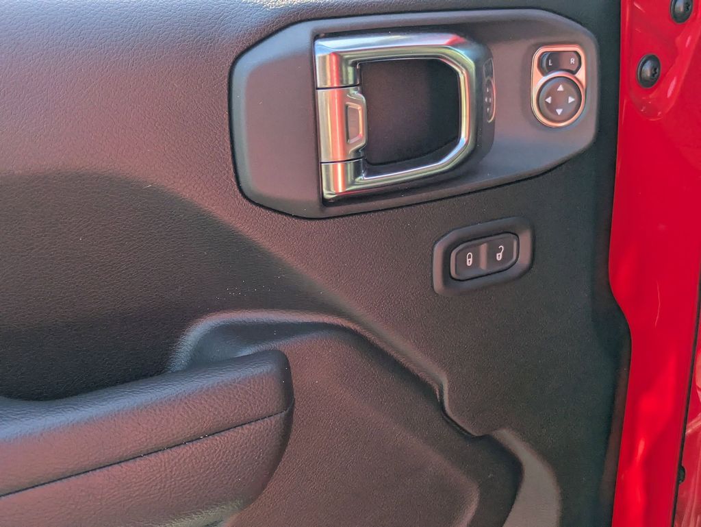 Thumbnail: 2025 Jeep Wrangler - 16