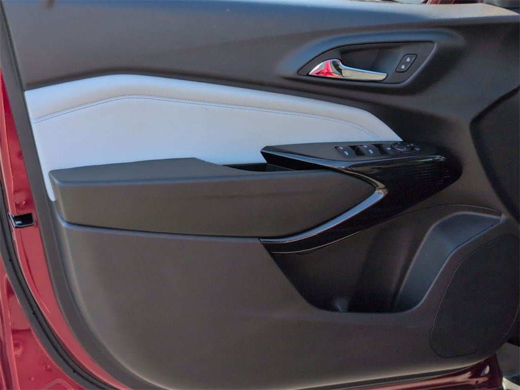 Thumbnail: 2025 Chevrolet Trax - 16