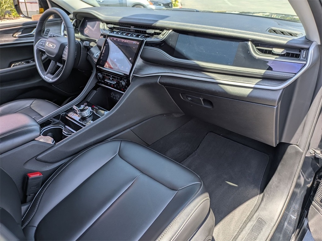 Thumbnail: 2023 Jeep Grand Cherokee - 31