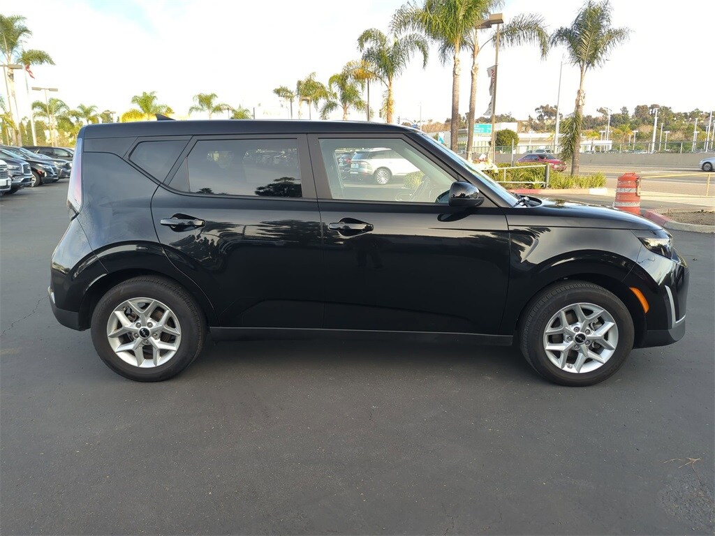 Certified 2024 Kia Soul LX Hatchback