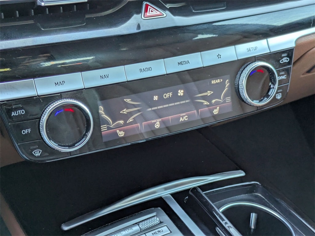 Thumbnail: 2023 Genesis G80 - 23