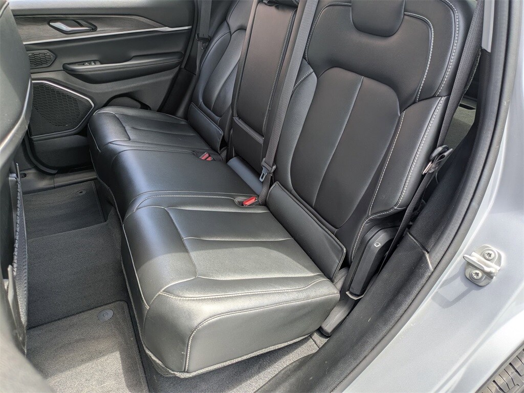 2023 Jeep Grand Cherokee 4xe 28