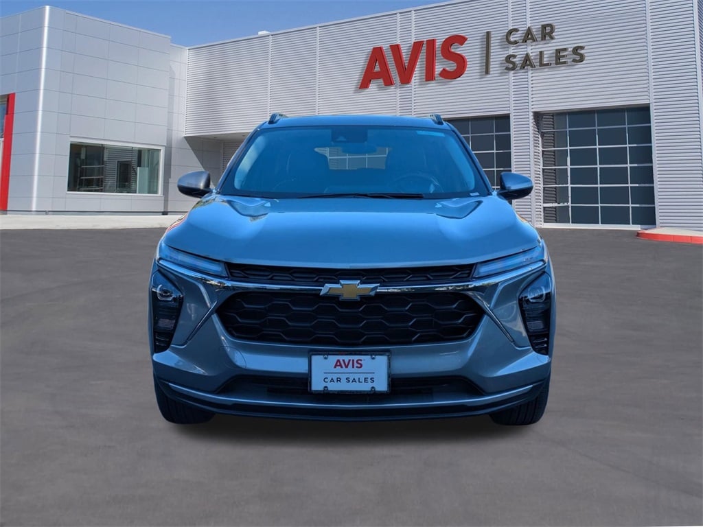 Thumbnail: 2025 Chevrolet Trax - 2