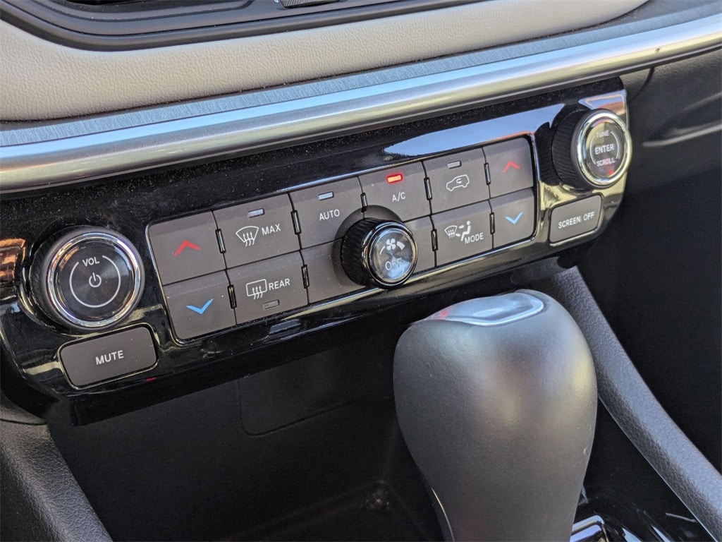 Thumbnail: 2025 Jeep Compass - 22