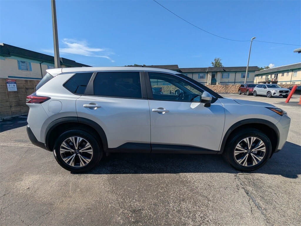 Thumbnail: 2023 Nissan Rogue - 4