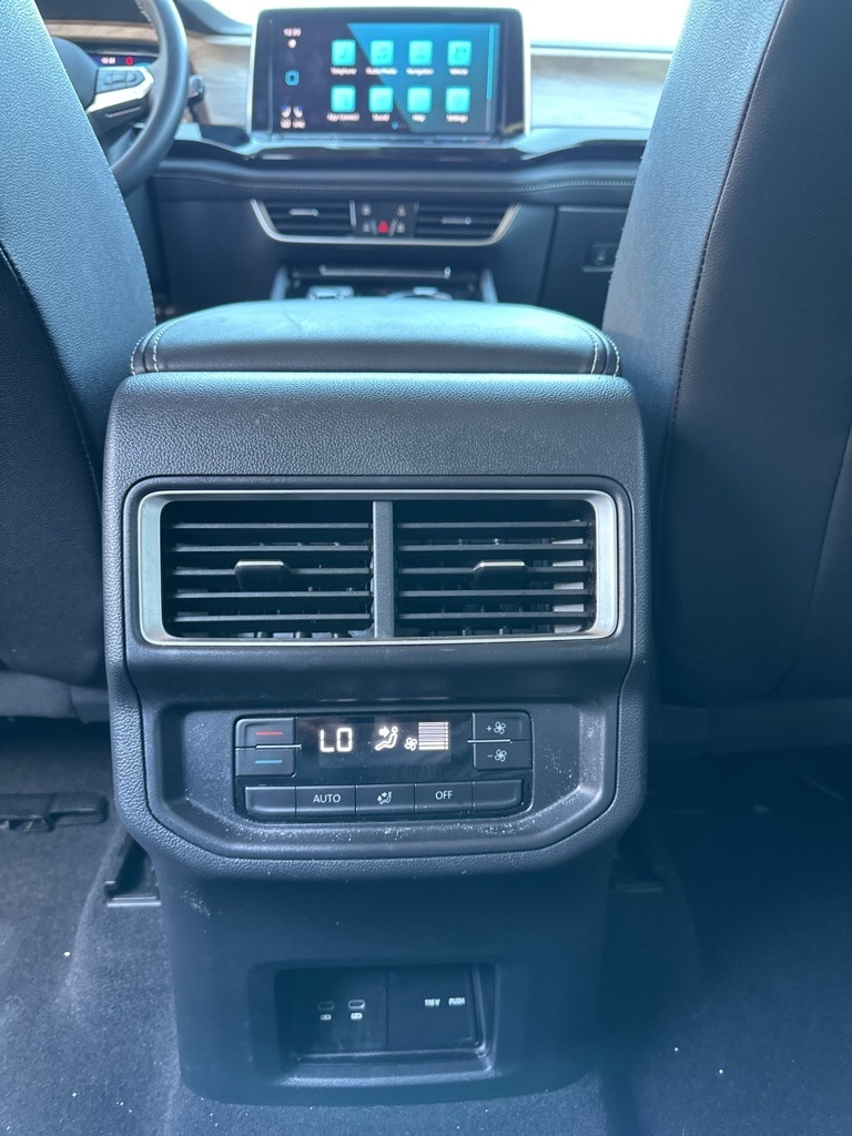 Thumbnail: 2025 Volkswagen Atlas - 15