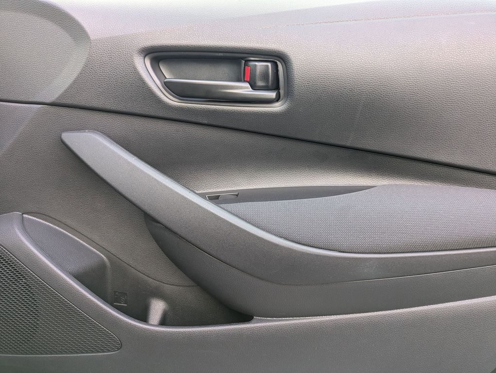 Thumbnail: 2025 Toyota Corolla - 33