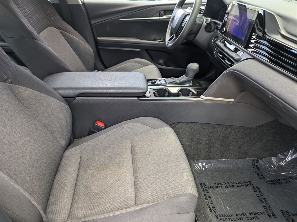 Thumbnail: 2025 Toyota Camry - 28