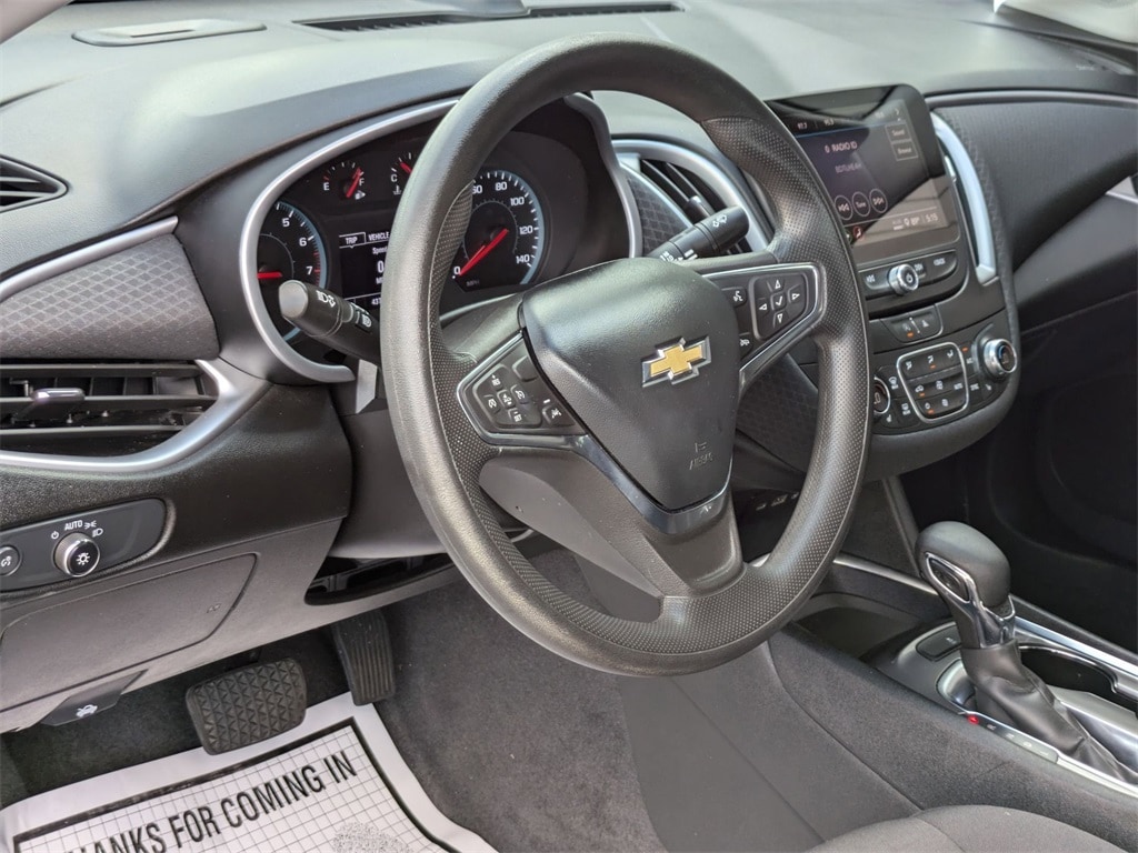 Thumbnail: 2023 Chevrolet Malibu - 14