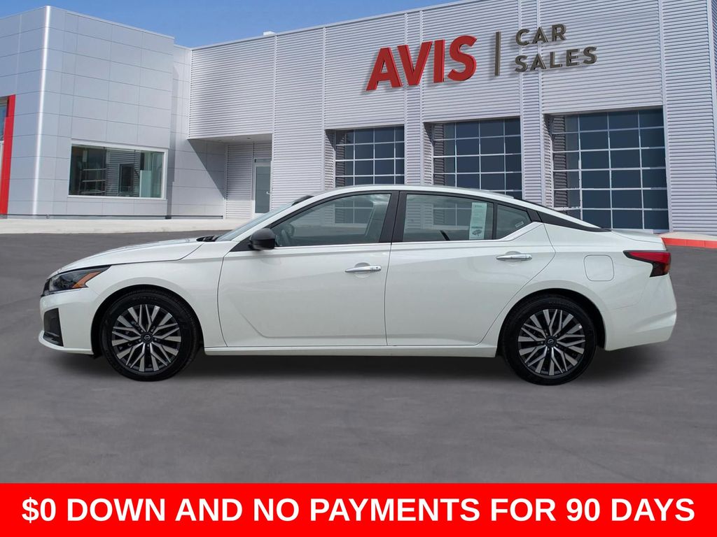 Thumbnail: 2025 Nissan Altima - 10