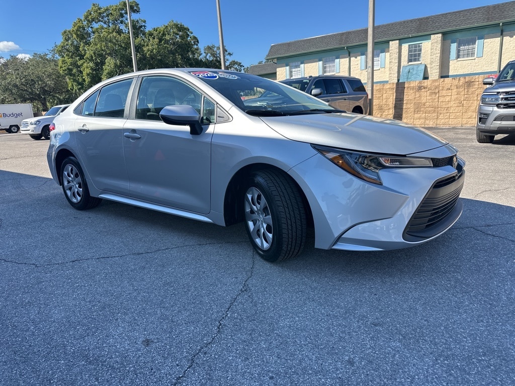 Thumbnail: 2025 Toyota Corolla - 3