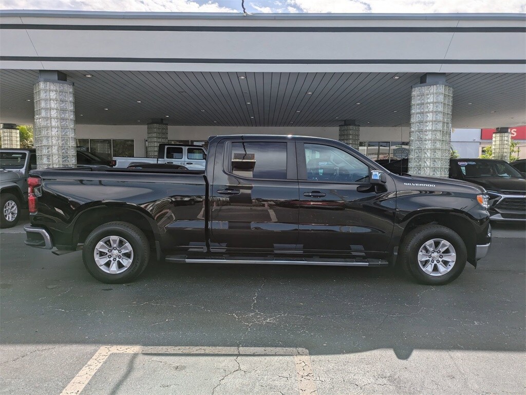 Thumbnail: 2024 Chevrolet Silverado 1500 - 4