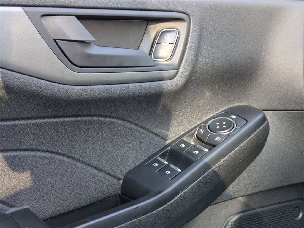 Thumbnail: 2025 Ford Escape - 10