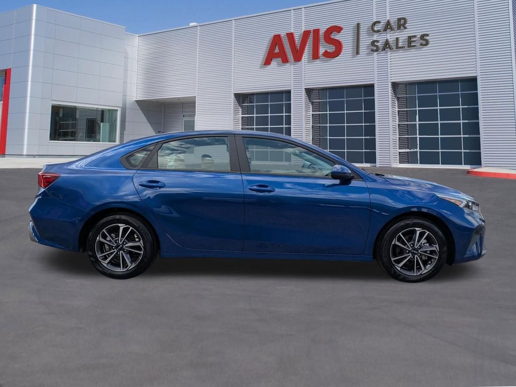 Thumbnail: 2024 Kia Forte - 5