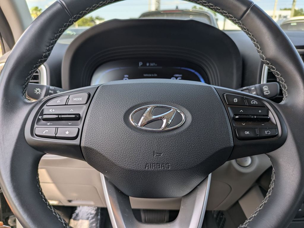 Thumbnail: 2025 Hyundai Venue - 21