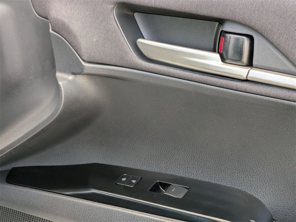 Thumbnail: 2025 Toyota Camry - 31