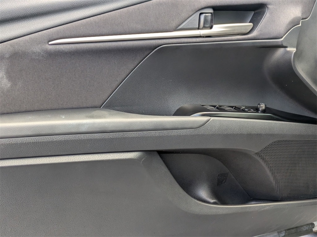 Thumbnail: 2025 Toyota Camry - 9