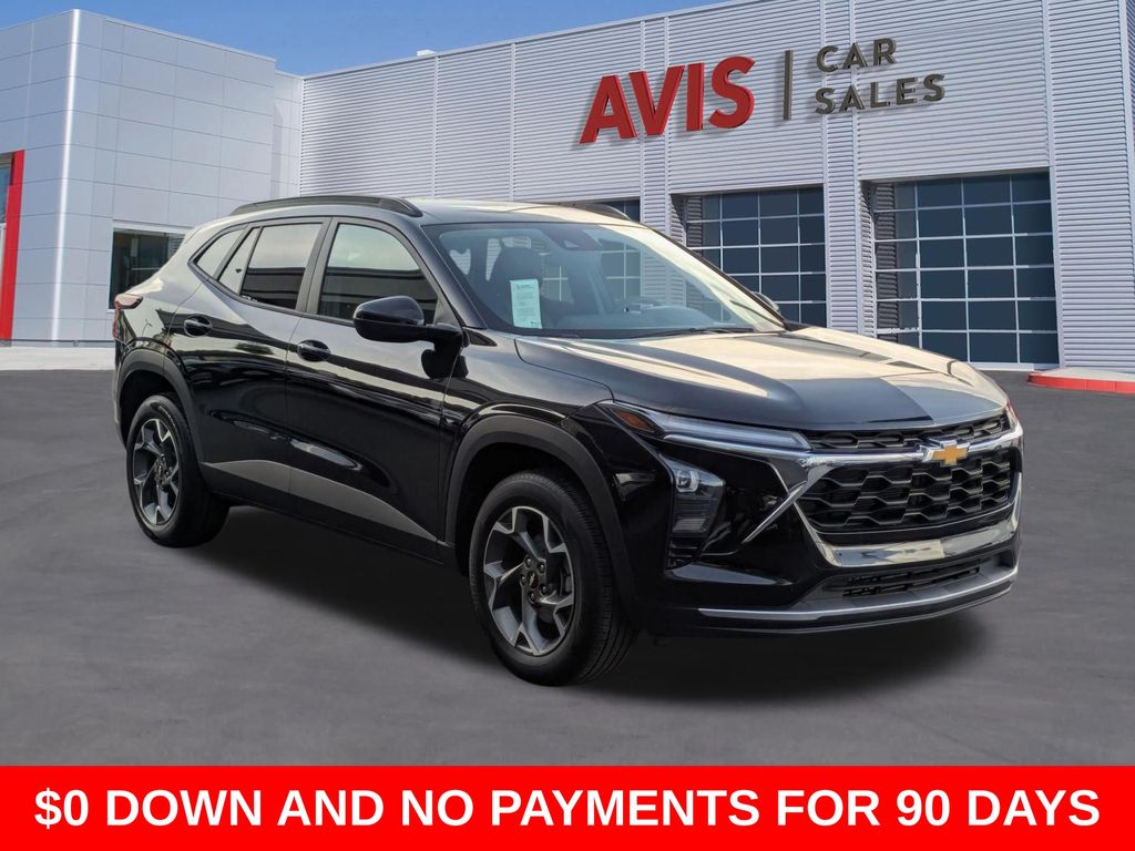 Thumbnail: 2025 Chevrolet Trax - 3
