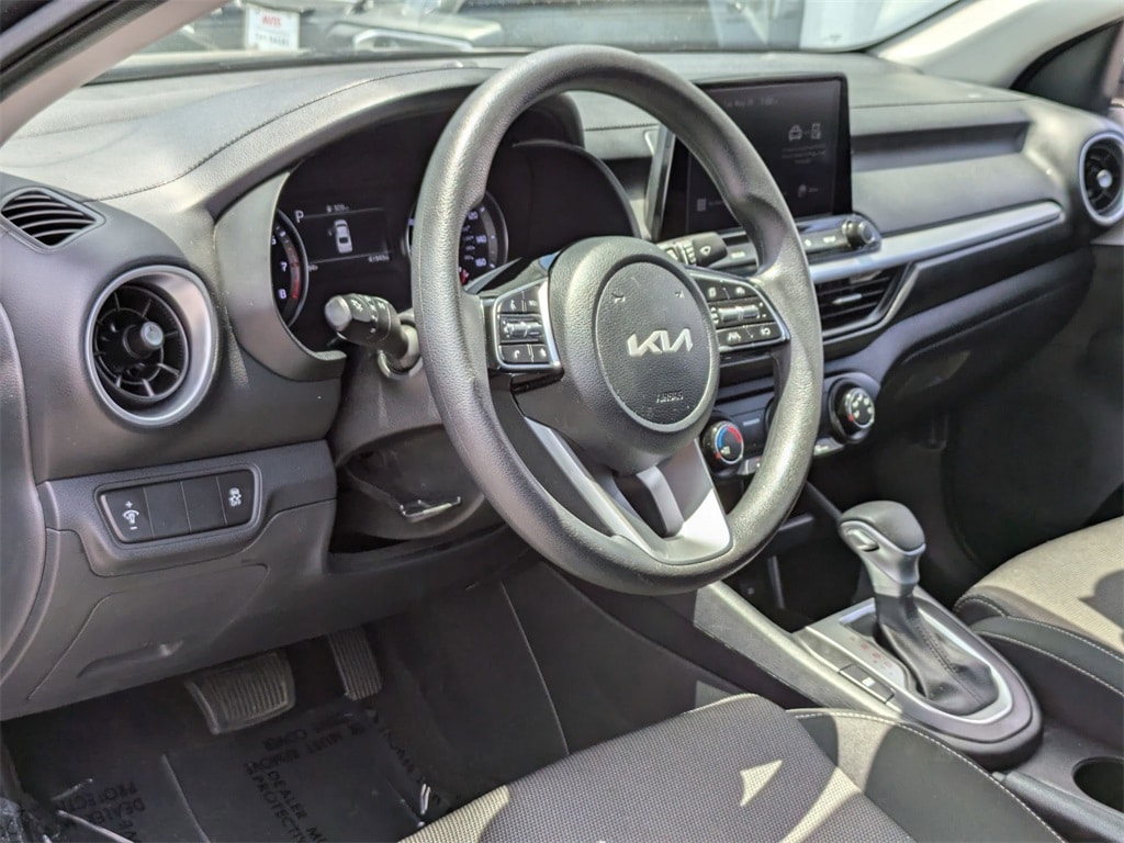 Thumbnail: 2024 Kia Forte - 14