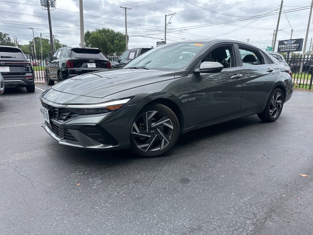 2025 Hyundai Elantra 2.0 SEL Convenience IVT's photo