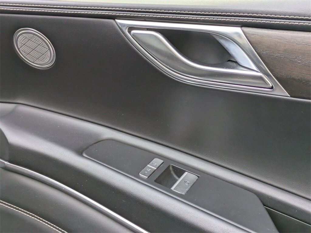 Thumbnail: 2024 Genesis GV80 - 34