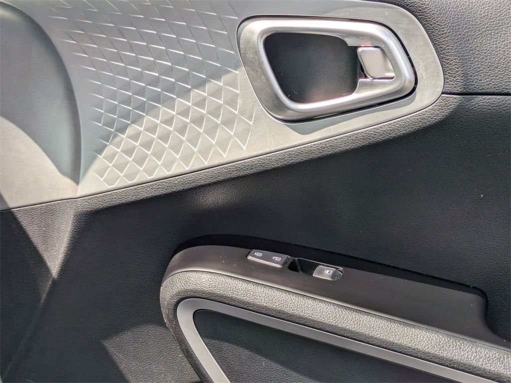 Thumbnail: 2023 Kia Soul - 33