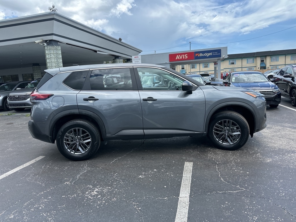 Thumbnail: 2023 Nissan Rogue - 4