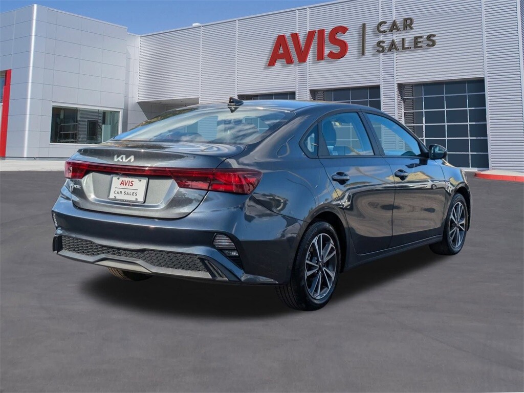 Thumbnail: 2024 Kia Forte - 6