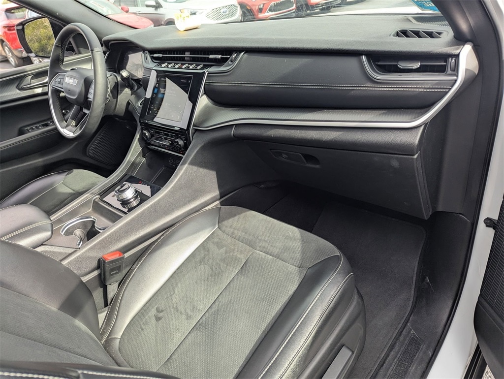 Thumbnail: 2024 Jeep Grand Cherokee L - 29