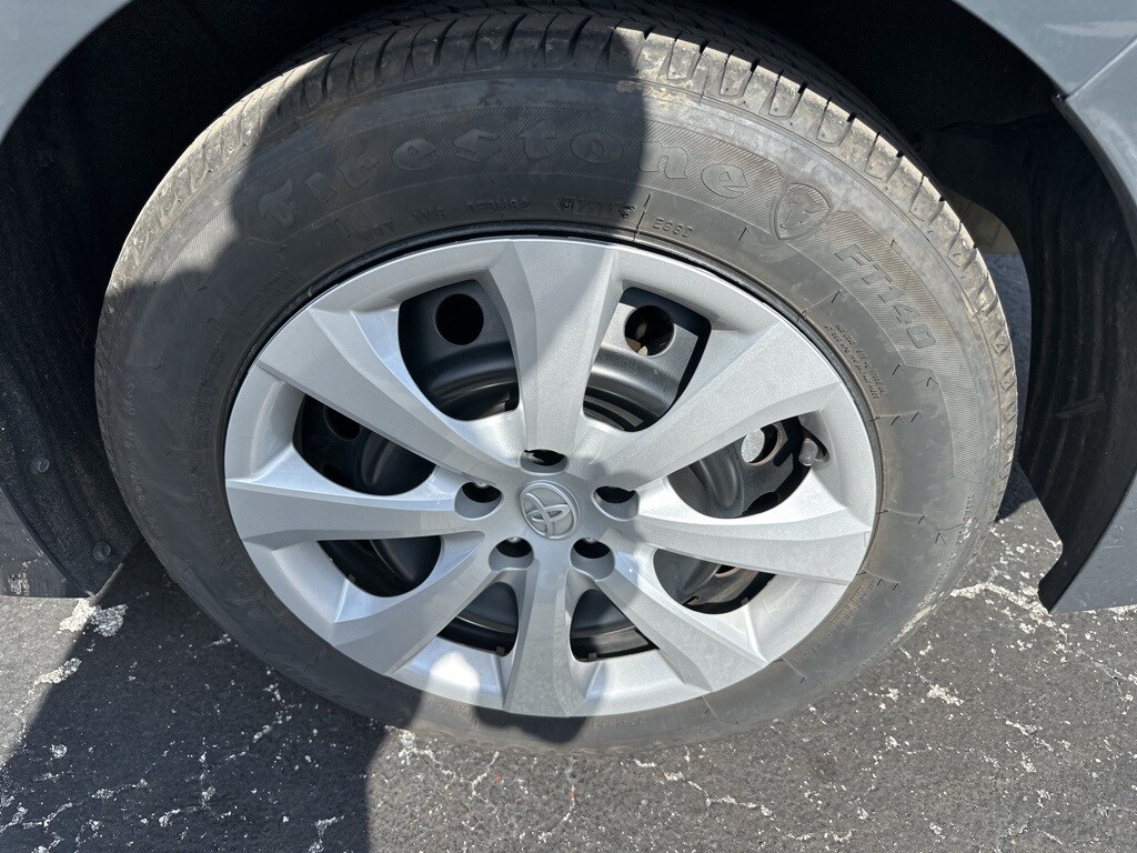 Thumbnail: 2025 Toyota Corolla - 10