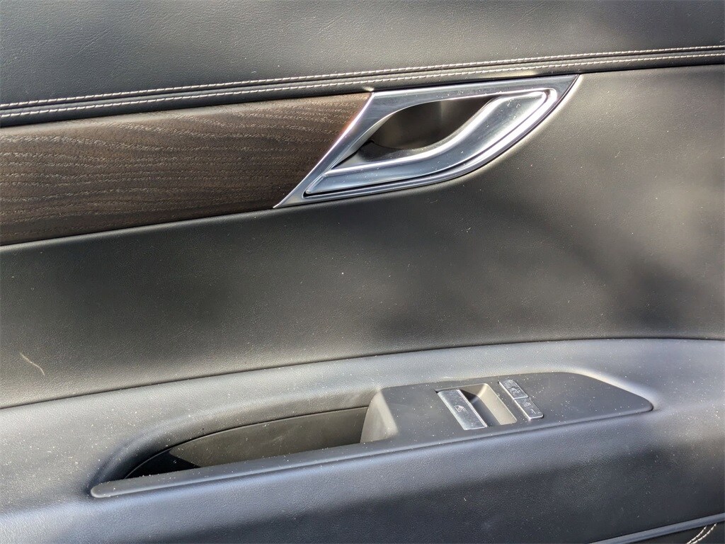 Thumbnail: 2024 Genesis GV80 - 27