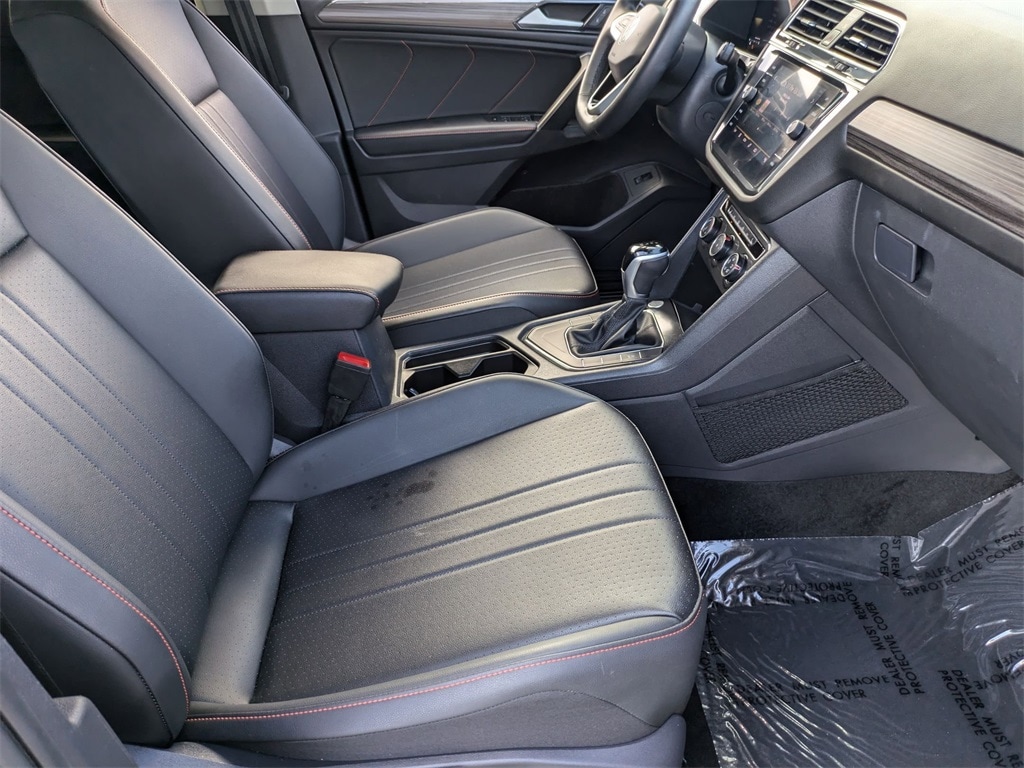 Thumbnail: 2024 Volkswagen Tiguan - 30