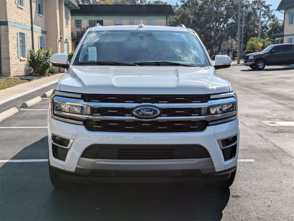 2024 Ford Expedition MAX Limited photo 2