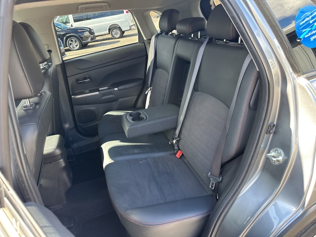 Thumbnail: 2024 Mitsubishi Outlander Sport - 13